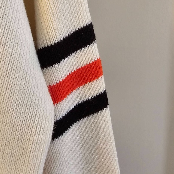 Vintage 90's - NHL Vancouver Canucks Sweater - Picture 10 of 11